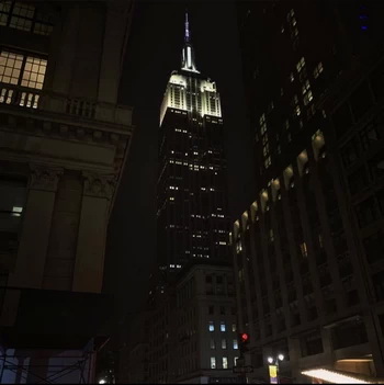 Noční výlet jsem zakončil nedaleko legendární Empire State Building. V příštích kapitolách se na ni podíváme blíže a za světla...